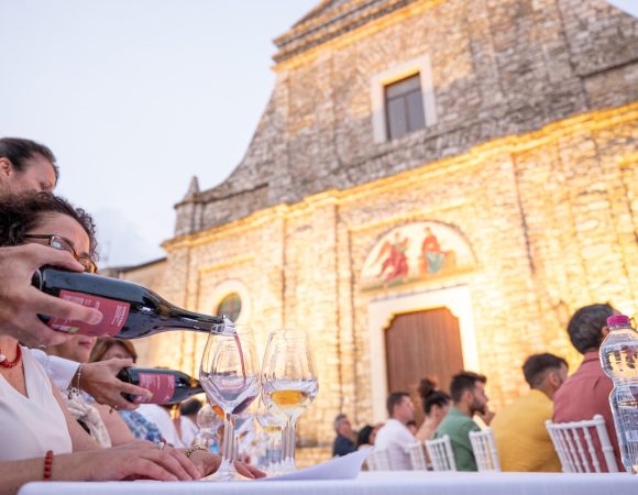 Terre Sicane Wine Fest, successo per l’ottava edizione: oltre mille presenze all’Abbazia di Santa Maria del Bosco