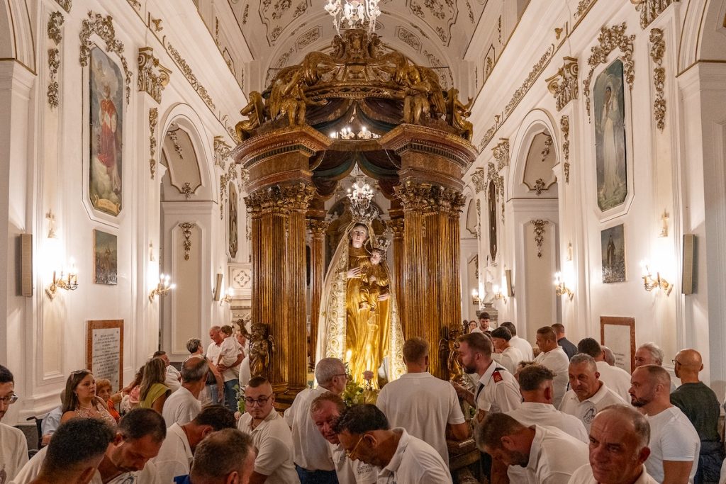 Da Mr. Rain alla Madonna della Favara, Contessa Entellina fa il pieno di visitatori